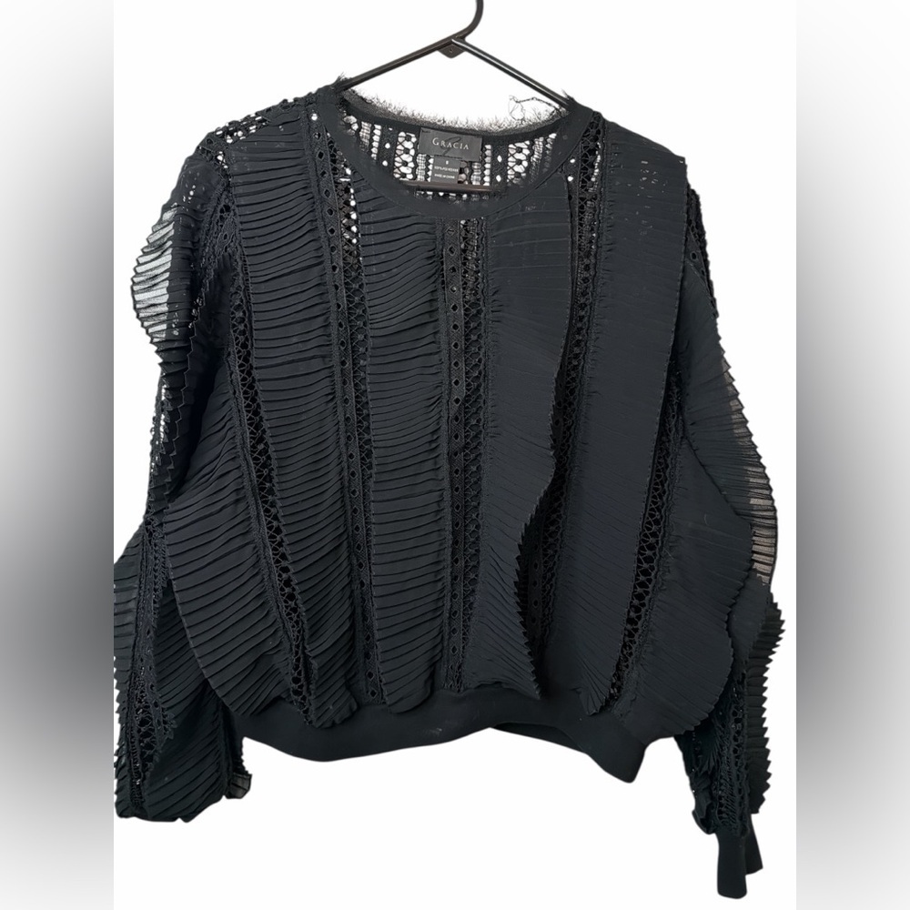 Gracia Black Long Sleeve Pleats and Lace Top